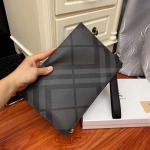 2025年9月5日入荷新作Burberry/人気/本革/バッグ 人気 おすすめ 父の日 誕生日/ギフト プレゼント 結婚式男友達の誕生日プレゼント