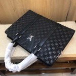 2025年9月5日入荷新作Louis Vuitton/人気/本革/バッグ 人気 おすすめ 父の日 誕生日/ギフト プレゼント 結婚式男友達の誕生日プレゼント