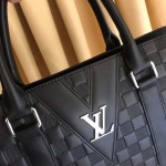 2025年9月5日入荷新作Louis Vuitton/人気/本革/バッグ 人気 おすすめ 父の日 誕生日/ギフト プレゼント 結婚式男友達の誕生日プレゼント
