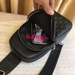 2025年9月5日入荷新作Gucci/人気/本革/バッグ 人気 おすすめ 父の日 誕生日/ギフト プレゼント 結婚式男友達の誕生日プレゼント