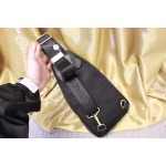 2025年9月5日入荷新作Versace /人気/本革/バッグ 人気 おすすめ 父の日 誕生日/ギフト プレゼント 結婚式男友達の誕生日プレゼント