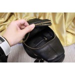 2025年9月5日入荷新作Versace /人気/本革/バッグ 人気 おすすめ 父の日 誕生日/ギフト プレゼント 結婚式男友達の誕生日プレゼント