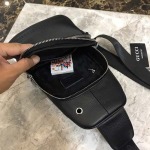 2025年9月5日入荷新作Gucci/人気/本革/バッグ 人気 おすすめ 父の日 誕生日/ギフト プレゼント 結婚式男友達の誕生日プレゼント