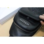 2025年9月5日入荷新作Versace /人気/本革/バッグ 人気 おすすめ 父の日 誕生日/ギフト プレゼント 結婚式男友達の誕生日プレゼント