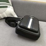 2025年9月5日入荷新作Versace/人気/本革/バッグ 人気 おすすめ 父の日 誕生日/ギフト プレゼント 結婚式男友達の誕生日プレゼント