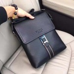 2025年9月5日入荷新作Prada/人気/本革/バッグ 人気 おすすめ 父の日 誕生日/ギフト プレゼント 結婚式男友達の誕生日プレゼント