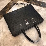 2025年9月5日入荷新作Prada/人気/本革/バッグ 人気 おすすめ 父の日 誕生日/ギフト プレゼント 結婚式男友達の誕生日プレゼント
