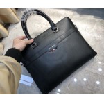 2025年9月5日入荷新作Prada/人気/本革/バッグ 人気 おすすめ 父の日 誕生日/ギフト プレゼント 結婚式男友達の誕生日プレゼント
