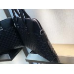 2025年9月5日入荷新作Gucci/人気/本革/バッグ 人気 おすすめ 父の日 誕生日/ギフト プレゼント 結婚式男友達の誕生日プレゼント