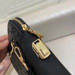 2025年9月5日入荷新作Gucci /人気/本革/バッグ 人気 おすすめ 父の日 誕生日/ギフト プレゼント 結婚式男友達の誕生日プレゼント