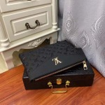 2025年9月5日入荷新作Louis Vuitton/人気/本革/バッグ 人気 おすすめ 父の日 誕生日/ギフト プレゼント 結婚式男友達の誕生日プレゼント