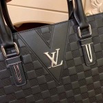 2025年9月8日入荷新作Louis Vuitton/人気/本革/バッグ 人気 おすすめ 父の日 誕生日/ギフト プレゼント 結婚式男友達の誕生日プレゼント