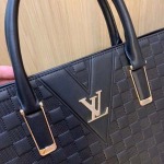 2025年9月8日入荷新作Louis Vuitton/人気/本革/バッグ 人気 おすすめ 父の日 誕生日/ギフト プレゼント 結婚式男友達の誕生日プレゼント