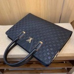 2025年9月8日入荷新作Louis Vuitton/人気/本革/バッグ 人気 おすすめ 父の日 誕生日/ギフト プレゼント 結婚式男友達の誕生日プレゼント