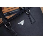 2025年9月8日入荷新作Prada/人気/本革/バッグ 人気 おすすめ 父の日 誕生日/ギフト プレゼント 結婚式男友達の誕生日プレゼント