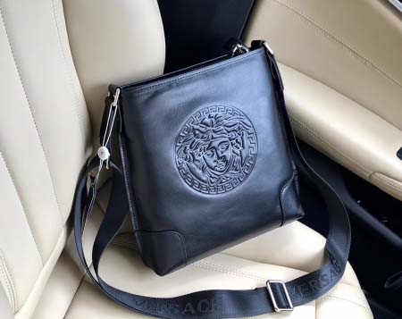 2025年9月8日入荷新作VERSACE /人気/本革/バッ...