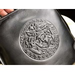 2025年9月8日入荷新作VERSACE /人気/本革/バッグ 人気 おすすめ 父の日 誕生日/ギフト プレゼント 結婚式男友達の誕生日プレゼント