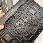 2025年9月8日入荷新作Burberry/人気/本革/バッグ 人気 おすすめ 父の日 誕生日/ギフト プレゼント 結婚式男友達の誕生日プレゼント