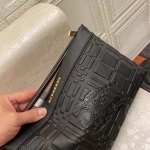 2025年9月8日入荷新作Burberry/人気/本革/バッグ 人気 おすすめ 父の日 誕生日/ギフト プレゼント 結婚式男友達の誕生日プレゼント