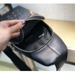 2025年9月8日入荷新作Versace /人気/本革/バッグ 人気 おすすめ 父の日 誕生日/ギフト プレゼント 結婚式男友達の誕生日プレゼント