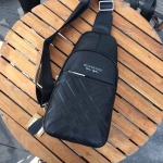 2025年9月8日入荷新作Burberry/人気/本革/バッグ 人気 おすすめ 父の日 誕生日/ギフト プレゼント 結婚式男友達の誕生日プレゼント