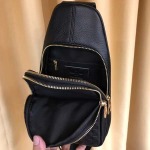 2025年9月8日入荷新作Versace /人気/本革/バッグ 人気 おすすめ 父の日 誕生日/ギフト プレゼント 結婚式男友達の誕生日プレゼント