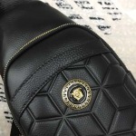 2025年9月8日入荷新作Versace /人気/本革/バッグ 人気 おすすめ 父の日 誕生日/ギフト プレゼント 結婚式男友達の誕生日プレゼント