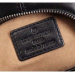 2025年9月8日入荷新作Versace /人気/本革/バッグ 人気 おすすめ 父の日 誕生日/ギフト プレゼント 結婚式男友達の誕生日プレゼント