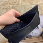 2025年9月8日入荷新作Gucci         /人気/本革/バッグ 人気 おすすめ 父の日 誕生日/ギフト プレゼント 結婚式男友達の誕生日プレゼント