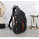 2025年9月8日入荷新作Gucci         /人気/本革/バッグ 人気 おすすめ 父の日 誕生日/ギフト プレゼント 結婚式男友達の誕生日プレゼント