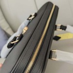 2025年9月8日入荷新作VERSACE /人気/本革/バッグ 人気 おすすめ 父の日 誕生日/ギフト プレゼント 結婚式男友達の誕生日プレゼント