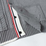 2025年9月11日入荷秋冬新作Thom Browneカーディガン高品質人気商品/誕生日プレゼント/FF工場