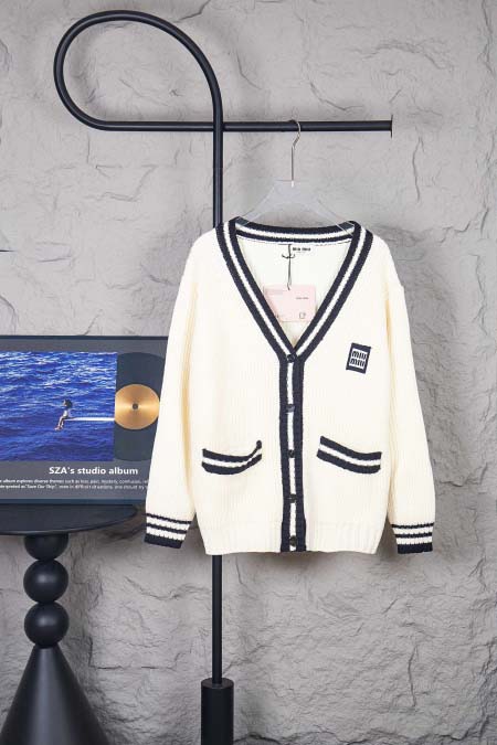 2025年9月15日入荷秋冬新作MiuMiuカーディガン 高...