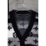 2025年9月15日入荷秋冬新作Louis Vuittonウールのカーディガン高品質人気商品/誕生日プレゼント/FF工場