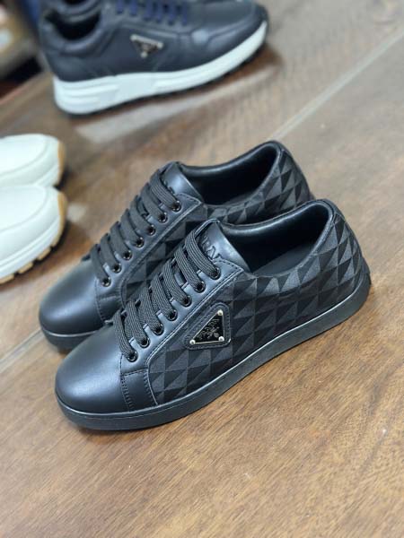 2025年9月17日入荷新品Pradaカジュアルシューズ/ス...