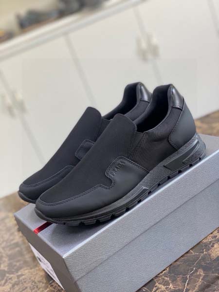 2025年9月17日入荷新品Pradaカジュアルシューズ/ス...