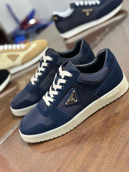 2025年9月17日入荷新品Pradaカジュアルシューズ/ス...