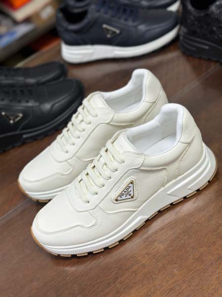 2025年9月17日入荷新品Pradaカジュアルシューズ/ス...