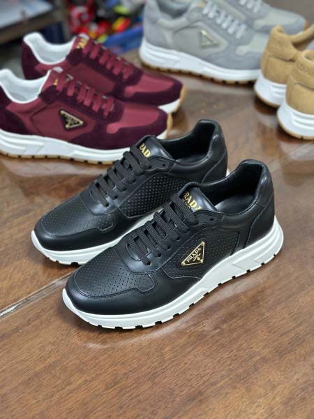 2025年9月17日入荷新品Pradaカジュアルシューズ/ス...