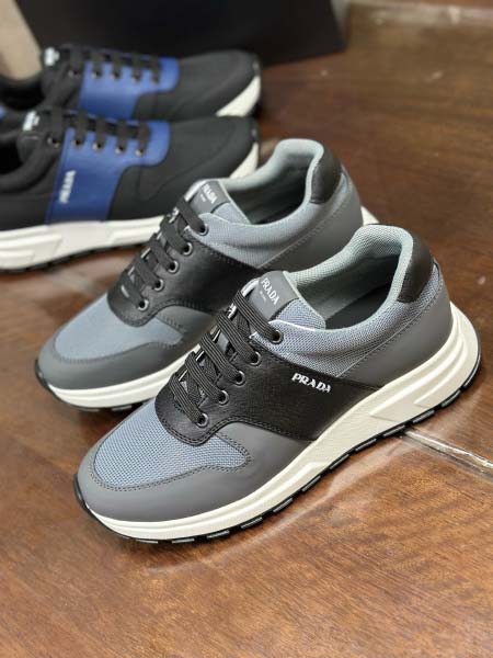 2025年9月17日入荷新品Pradaカジュアルシューズ/ス...