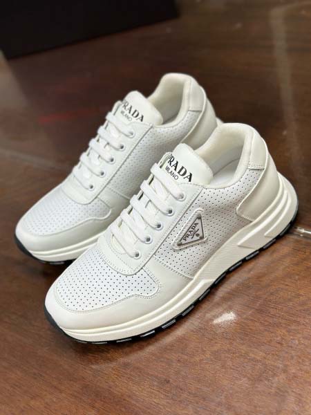 2025年9月17日入荷新品Pradaカジュアルシューズ/ス...