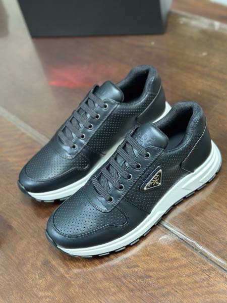 2025年9月17日入荷新品Pradaカジュアルシューズ/ス...