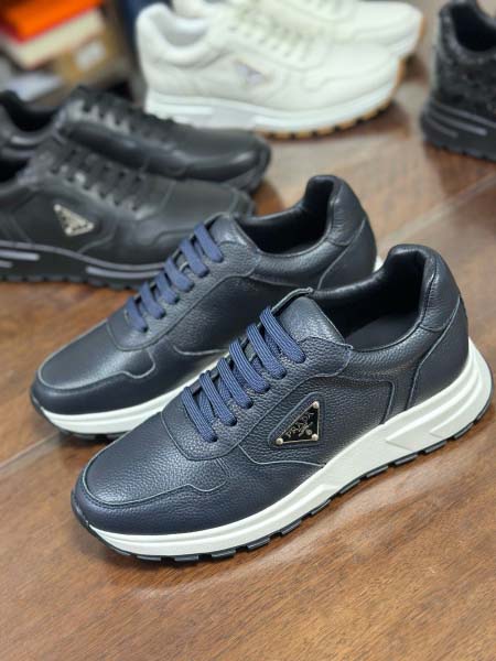 2025年9月17日入荷新品Pradaカジュアルシューズ/ス...