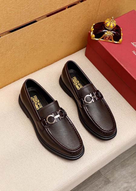 2025年9月19日入荷新品Ferragamoカジュアルシュ...