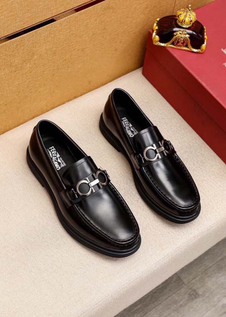 2025年9月19日入荷新品Ferragamoカジュアルシュ...