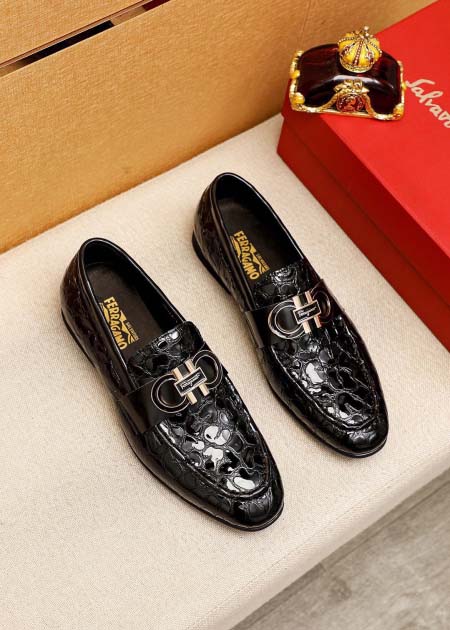 2025年9月19日入荷新品Ferragamoカジュアルシュ...