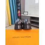 2025年9月19日入荷新品Louis Vuittonカジュアルシューズ/スニーカー｜メンズ靴人気本革製ギフト/誕生日/XG工場
