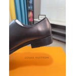 2025年9月19日入荷新品Louis Vuittonカジュアルシューズ/スニーカー｜メンズ靴人気本革製ギフト/誕生日/XG工場