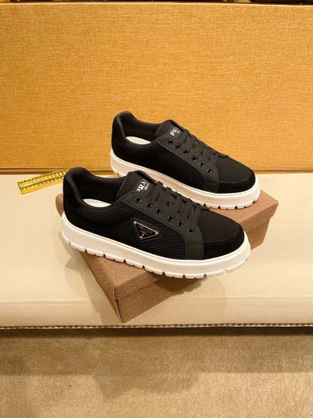 2025年9月20日入荷新品Pradaカジュアルシューズ/ス...