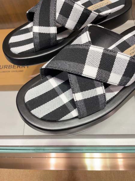 2025年9月20日入荷新品Burberryカジュアルシュー...